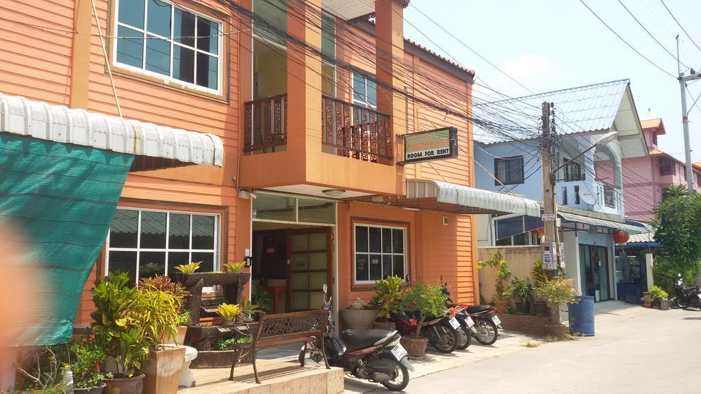 Hotel Aura House Pattaya Exterior foto
