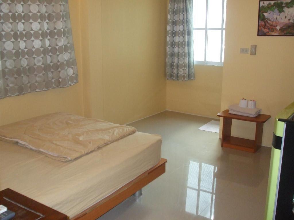 Hotel Aura House Pattaya Zimmer foto