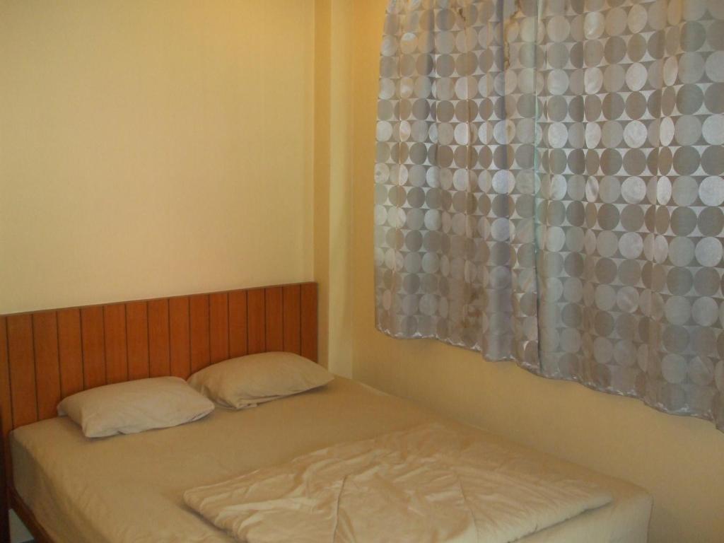 Hotel Aura House Pattaya Zimmer foto